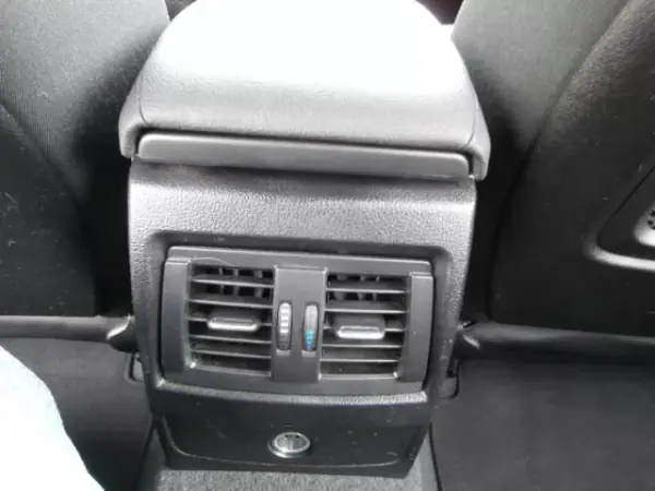 BMW 116 2017 - 18500 EUR, 127839 km - AUTO.MOTO.pt - 127839km - foto 14 de 32