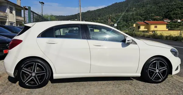 Mercedes-Benz A 160 2015 - 16500 EUR, 137000 km - AUTO.MOTO.pt - 137000km - foto 23 de 24