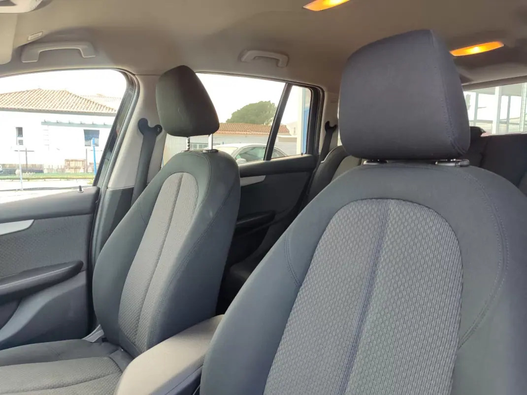 BMW 216 Gran Tourer 2018 - 18900 EUR, 103000 km - AUTO.MOTO.pt - 103000km - foto 17 de 26
