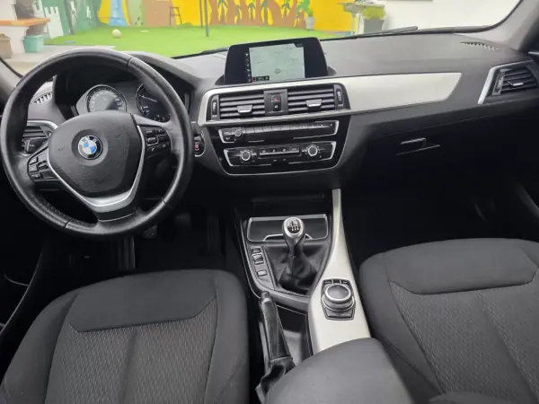 BMW 116 2018 - 16900 EUR, 135419 km - AUTO.MOTO.pt - 135419km - foto 24 de 73