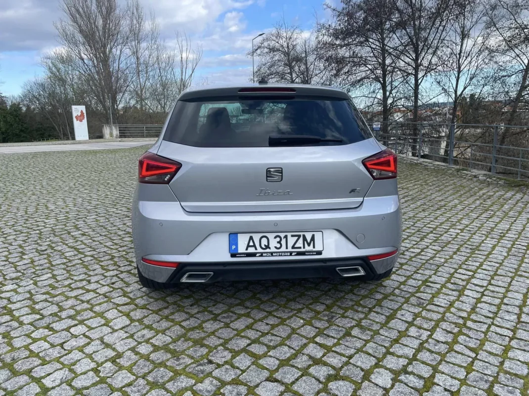 SEAT Ibiza 2022 - 18250 EUR, 62000 km - AUTO.MOTO.pt - 62000km - foto 5 de 11