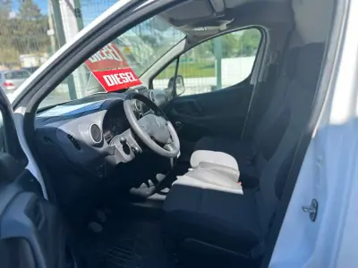 Citroën Berlingo 2019 - 14990 EUR, 122354 km - AUTO.MOTO.pt - 122354km - foto 4 de 7