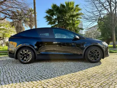 Tesla Model X 2023 - 81890 EUR, 49000 km - AUTO.MOTO.pt - 49000km - foto 9 de 47