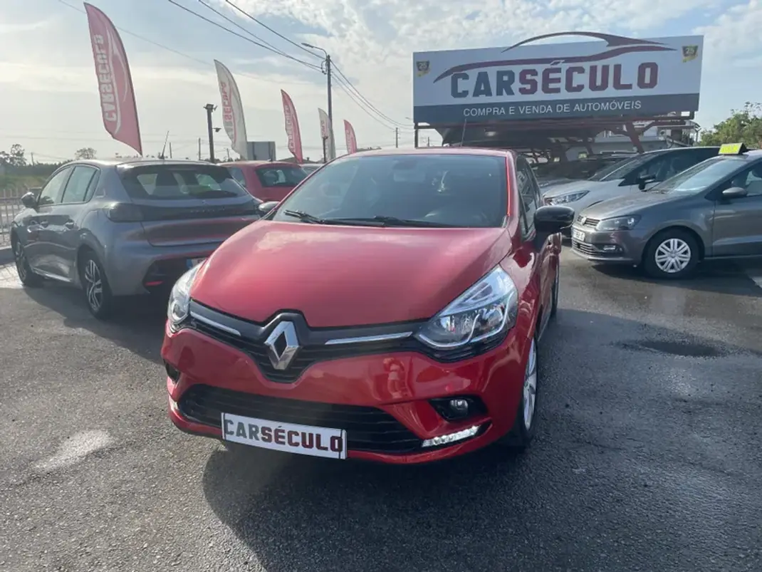 Renault Clio 2017 - 11950 EUR, 94905 km - AUTO.MOTO.pt - 94905km - foto 1 de 27