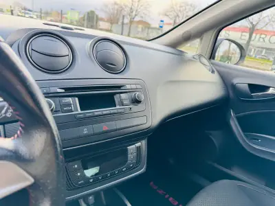 SEAT Ibiza 2013 - 12000 EUR, 120000 km - AUTO.MOTO.pt - 120000km - foto 12 de 17