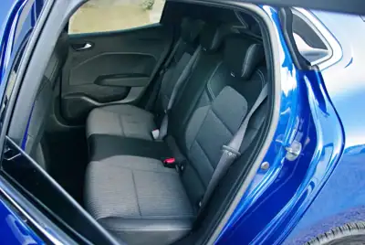 Renault Clio 2023 - 18900 EUR, 26048 km - AUTO.MOTO.pt - 26048km - foto 25 de 40