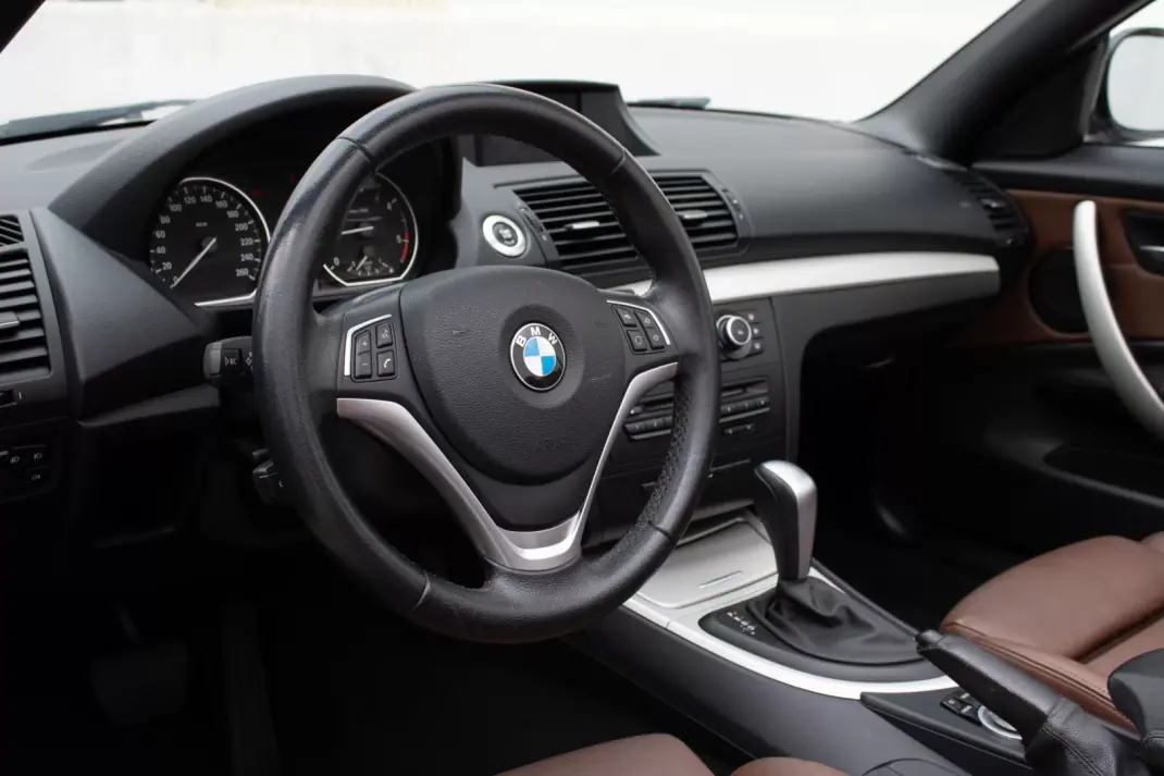 BMW 120 2013 - 14999 EUR, 152425 km - AUTO.MOTO.pt - 152425km - foto 15 de 36