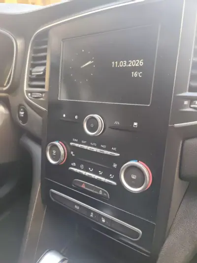 Renault Mégane 2017 - 13490 EUR, 169000 km - AUTO.MOTO.pt - 169000km - foto 8 de 15