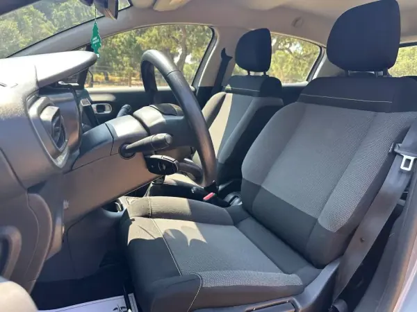 Citroën C3 2018 - 8250 EUR, 112000 km - 112000km - foto 8 de 13