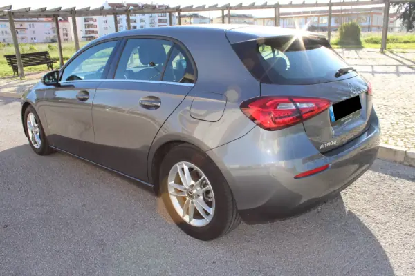 Mercedes-Benz A 180 2019 - 25900 EUR, 73000 km - 73000km - foto 4 de 47