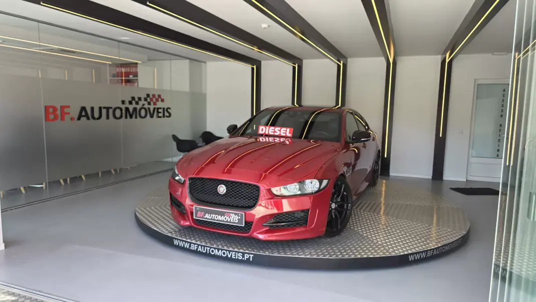 Jaguar XE 2016 - 14950 EUR, 176623 km - AUTO.MOTO.pt - 176623km - foto 10 de 58