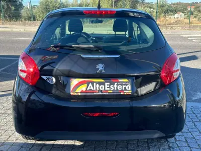 Peugeot 208 2014 - 9900 EUR, 73804 km - 73804km - foto 5 de 29