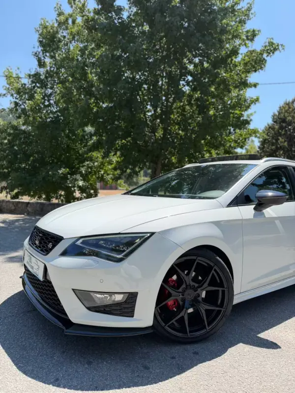 SEAT Leon ST 2016 - 16000 EUR, 188000 km - AUTO.MOTO.pt - 188000km - foto 3 de 26