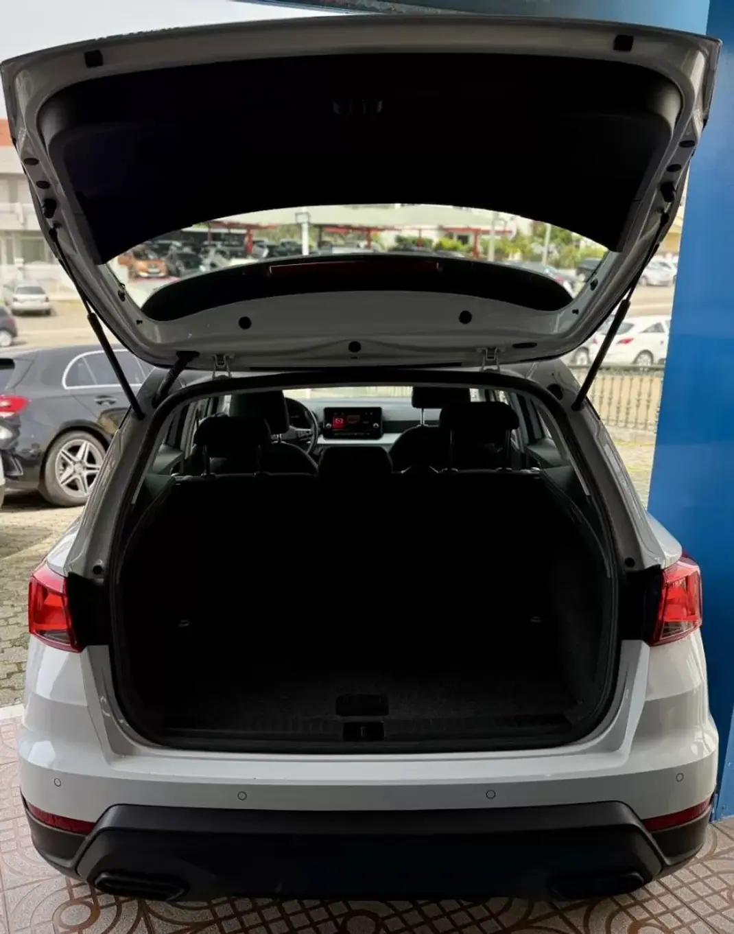 SEAT Arona 2023 - 16950 EUR, 36000 km - AUTO.MOTO.pt - 36000km - foto 24 de 25