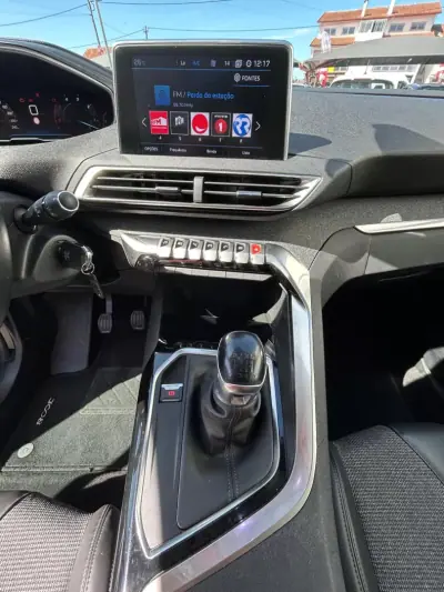 Peugeot 3008 2018 - 16500 EUR, 83894 km - 83894km - foto 15 de 21