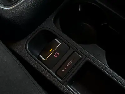 Volkswagen Tiguan 2016 - 16990 EUR, 190300 km - AUTO.MOTO.pt - 190300km - foto 29 de 34