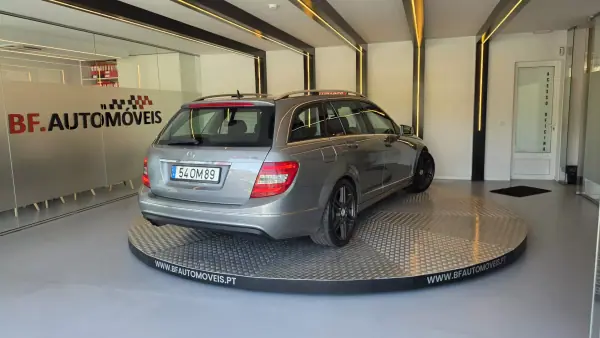 Mercedes-Benz C 180 2014 - 9900 EUR, 299370 km - AUTO.MOTO.pt - 299370km - foto 19 de 52