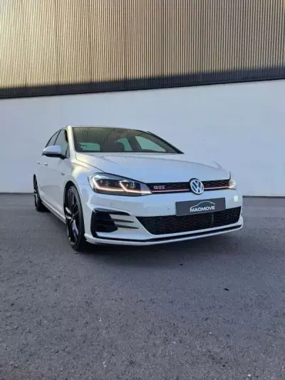 Volkswagen Golf 2019 - 28900 EUR, 108000 km - AUTO.MOTO.pt - 108000km - foto 16 de 32