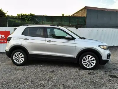 Volkswagen T-Cross 2022 - 15900 EUR, 80100 km - AUTO.MOTO.pt - 80100km - foto 9 de 28