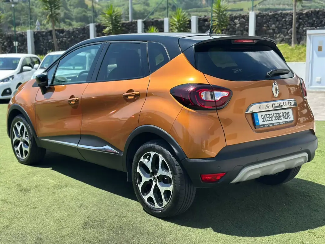 Renault Captur 2019 - 17990 EUR, 55017 km - 55017km - foto 2 de 16