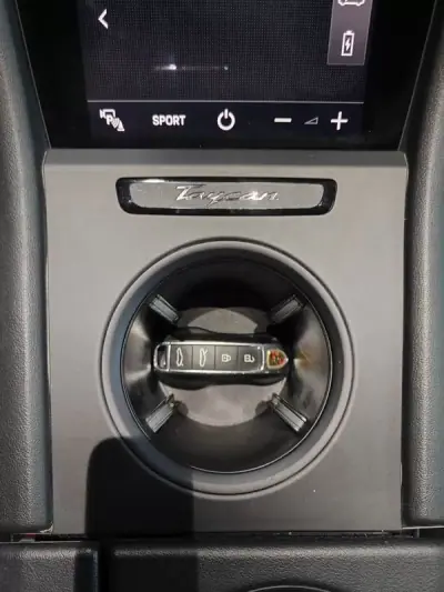 Porsche Taycan Cross Turismo 2022 - 65750 EUR, 55800 km - AUTO.MOTO.pt - 55800km - foto 38 de 40