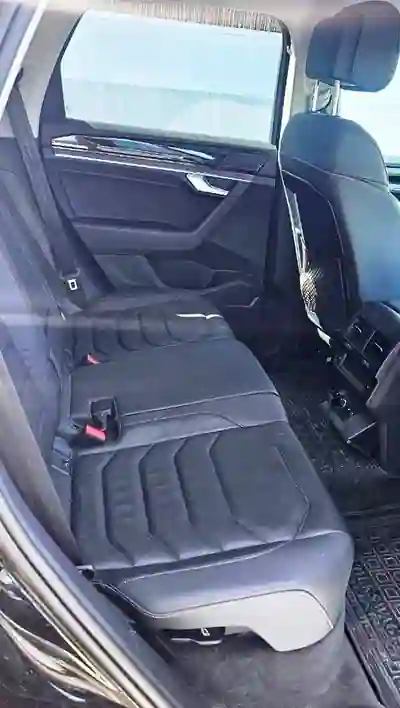 Volkswagen Touareg 2020 - 39900 EUR, 116000 km - foto 6 de 12