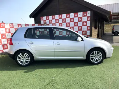 Volkswagen Golf 2008 - 7990 EUR, 201630 km - AUTO.MOTO.pt - 201630km - foto 2 de 17
