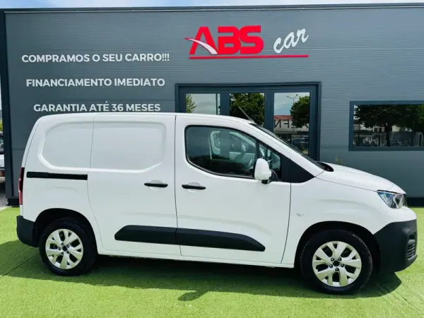 Peugeot FlexCab BlueHDi 100 L2 EHZ S&S Pro 2021 - 16000 EUR, 140000 km - 140000km - foto 2 de 22