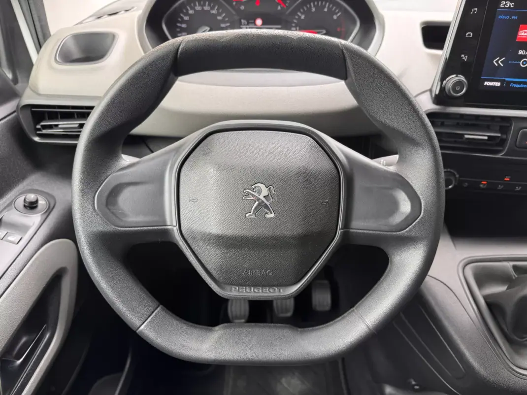 Peugeot Rifter 2019 - 18750 EUR, 92579 km - AUTO.MOTO.pt - 92579km - foto 11 de 22