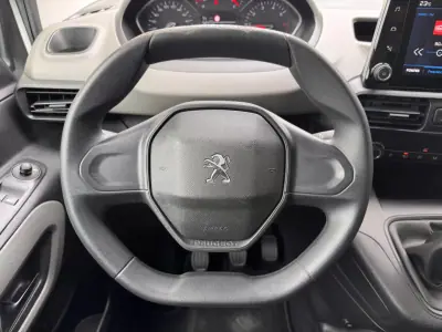 Peugeot Rifter 2019 - 18750 EUR, 92579 km - AUTO.MOTO.pt - 92579km - foto 11 de 22