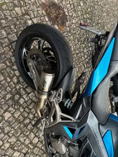 Zontes 310R 2021 - 3850 EUR, 14532 km - AUTO.MOTO.pt - 14532km - foto 8 de 12