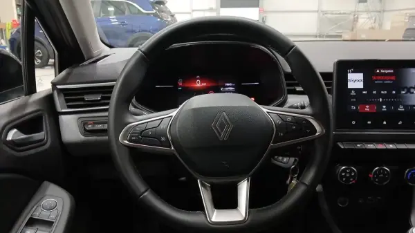 Renault Clio 2025 - 20700 EUR, 19845 km - AUTO.MOTO.pt - 19845km - foto 5 de 10