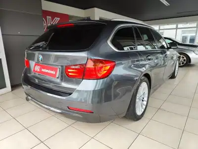 BMW 318 2013 - 14250 EUR, 180000 km - AUTO.MOTO.pt - 180000km - foto 11 de 39