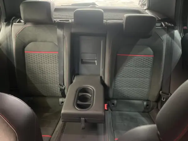 Volkswagen Golf 2019 - 30500 EUR, 106000 km - AUTO.MOTO.pt - 106000km - foto 36 de 47