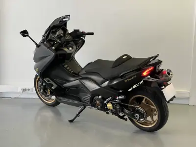 Yamaha TMAX 2016 - 8990 EUR, 27000 km - AUTO.MOTO.pt - 27000km - foto 4 de 35