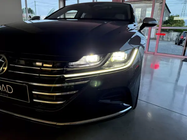Volkswagen Arteon Shooting Brake 2021 - 23500 EUR, 168600 km - AUTO.MOTO.pt - 168600km - foto 121 de 144