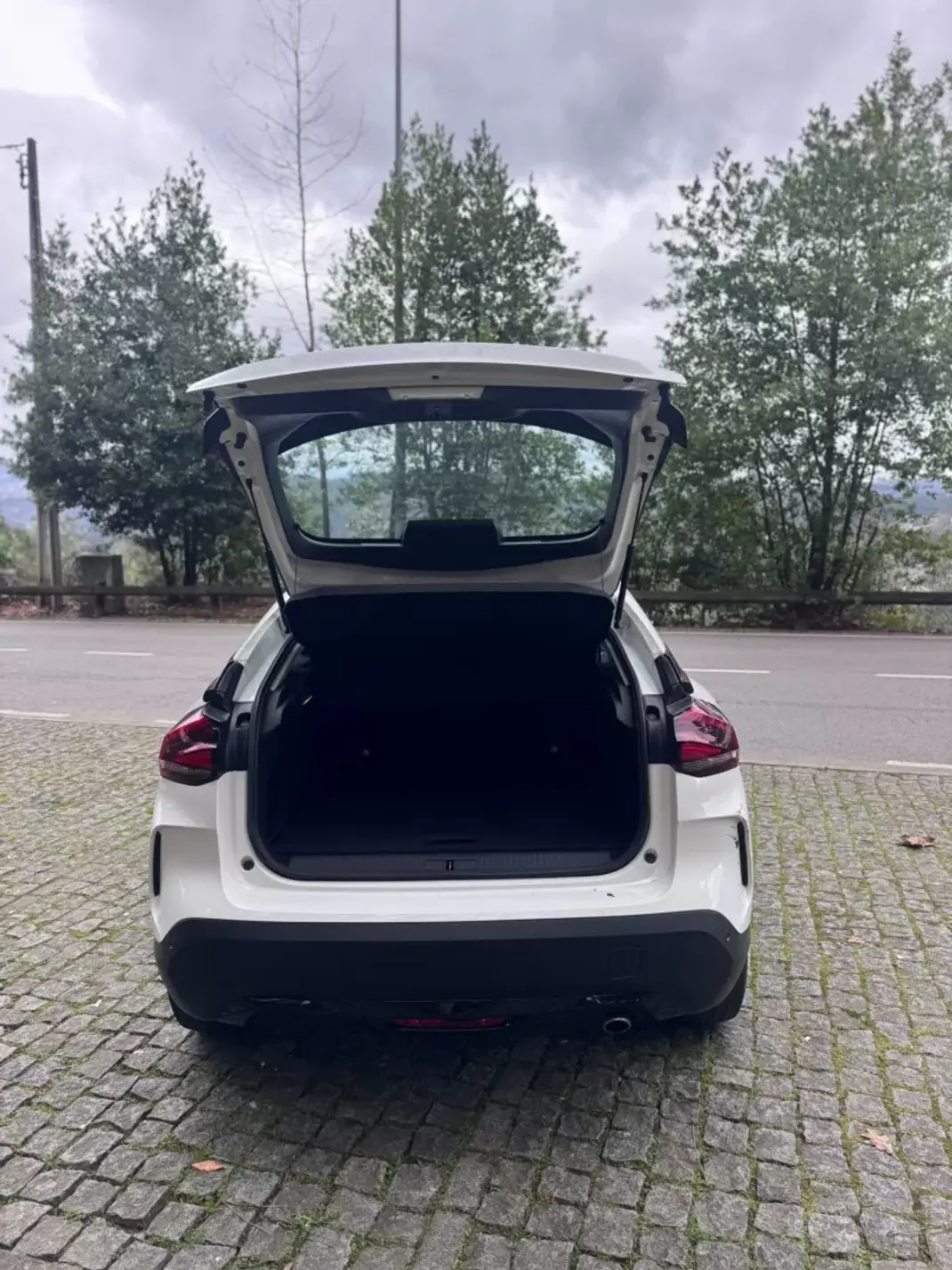 Citroën C4 2023 - 21500 EUR, 131039 km - AUTO.MOTO.pt - 131039km - foto 18 de 19