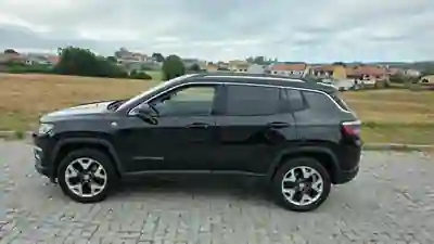 Jeep Compass 2017 - 17500 EUR, 221000 km - foto 4 de 10