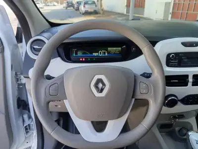 Renault Zoe 2019 - 11490 EUR, 14871 km - AUTO.MOTO.pt - 14871km - foto 15 de 16
