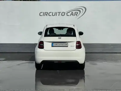 Fiat 500e 2022 - 13600 EUR, 53336 km - AUTO.MOTO.pt - 53336km - foto 10 de 36