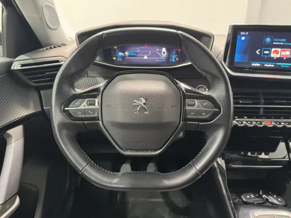 Peugeot 2008 2020 - 15990 EUR, 122000 km - AUTO.MOTO.pt - 122000km - foto 18 de 31
