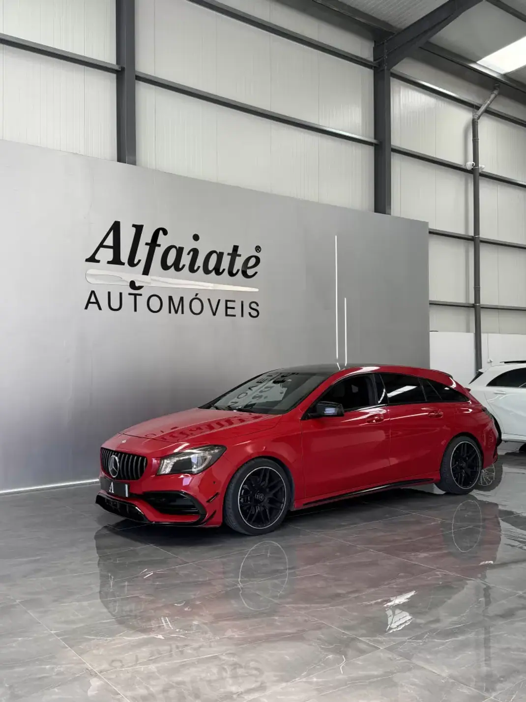 Mercedes-Benz CLA 200 2015 - 21990 EUR, 72000 km - AUTO.MOTO.pt - 72000km - foto 17 de 27