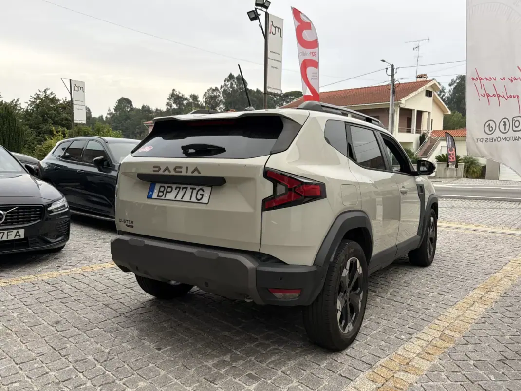 Dacia Duster 2025 - 22990 EUR, 28192 km - 28192km - foto 3 de 14