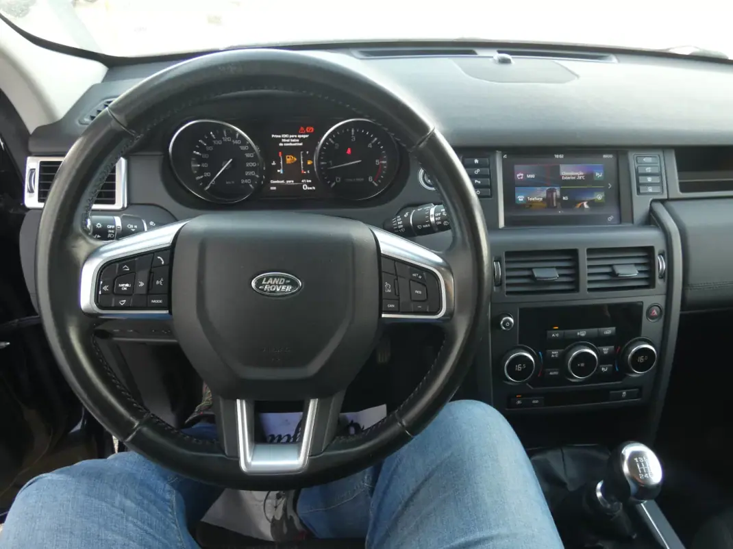 Land Rover Discovery Sport 2016 - 18750 EUR, 220000 km - AUTO.MOTO.pt - 220000km - foto 28 de 30