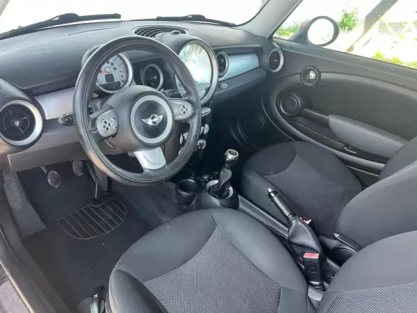MINI One 2008 - 5500 EUR, 174000 km - AUTO.MOTO.pt - 174000km - foto 13 de 13
