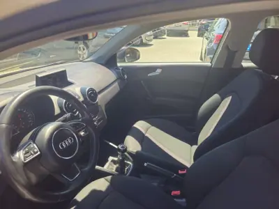 Audi A1 Sportback 2013 - 9500 EUR, 141870 km - AUTO.MOTO.pt - 141870km - foto 8 de 12