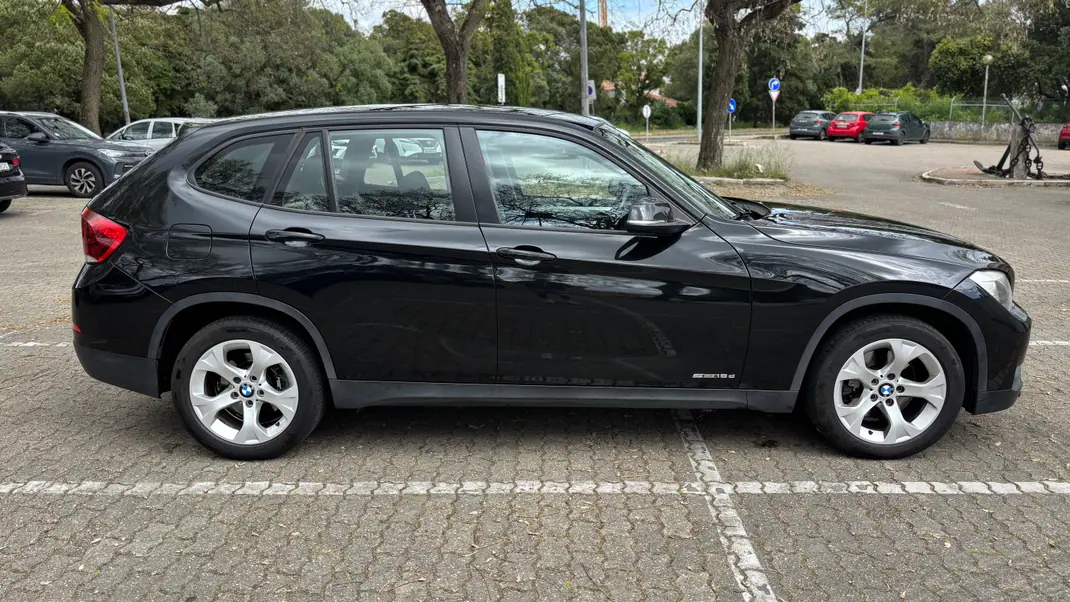 BMW X1 2013 - 11000 EUR, 200000 km - AUTO.MOTO.pt - 200000km - foto 6 de 15