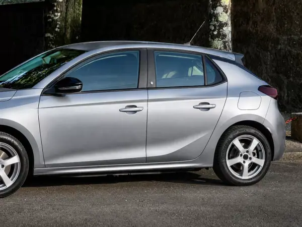 Opel Corsa-e 2020 - 14990 EUR, 61500 km - 61500km - foto 13 de 18