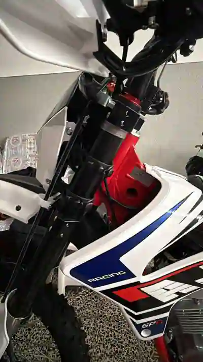 AJP PR5 2025 - 4400 EUR, 15 km - foto 2 de 3