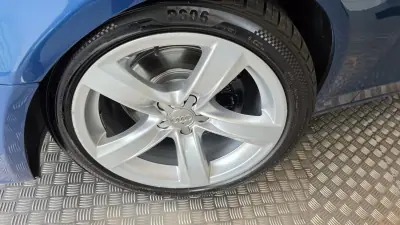 Audi A4 2009 - 9900 EUR, 305847 km - AUTO.MOTO.pt - 305847km - foto 30 de 57